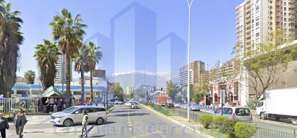 UBICACIÓN 100% COMERCIAL - ALTO FLUJO PEATONAL Y VEHICULAR